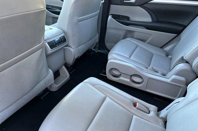 used 2018 Toyota Highlander car, priced at $24,999