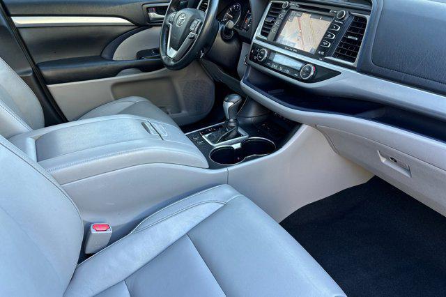 used 2018 Toyota Highlander car, priced at $24,999