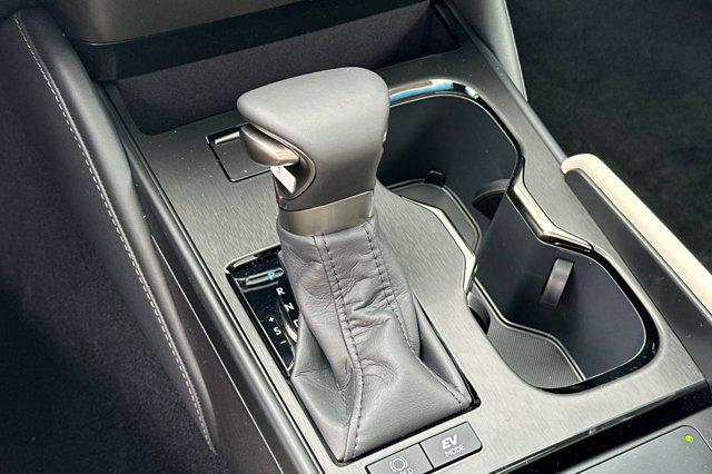 new 2025 Lexus ES 300h car, priced at $54,700