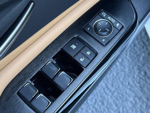 new 2025 Lexus ES 300h car, priced at $47,609