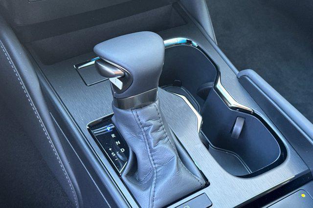 new 2025 Lexus ES 350 car, priced at $48,194