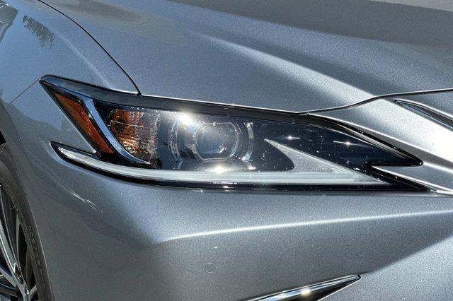 new 2025 Lexus ES 350 car, priced at $48,194