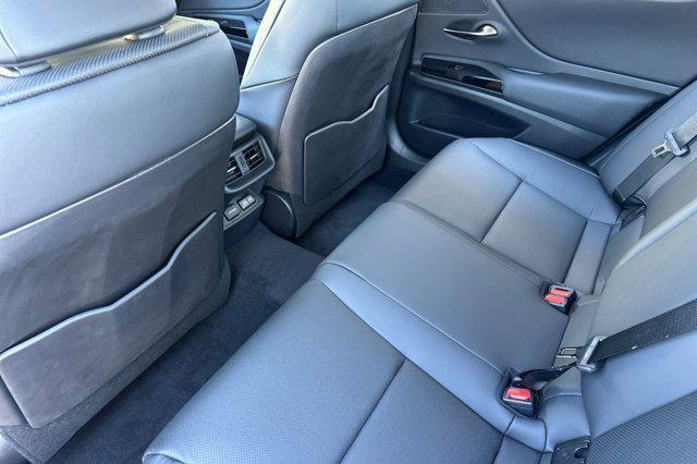 new 2025 Lexus ES 350 car, priced at $48,194