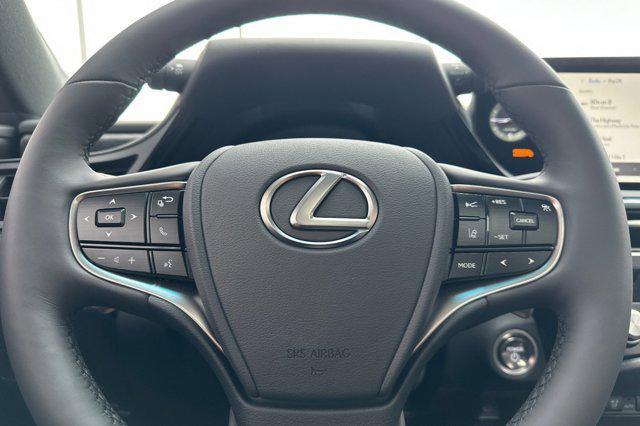 new 2025 Lexus ES 300h car, priced at $52,248