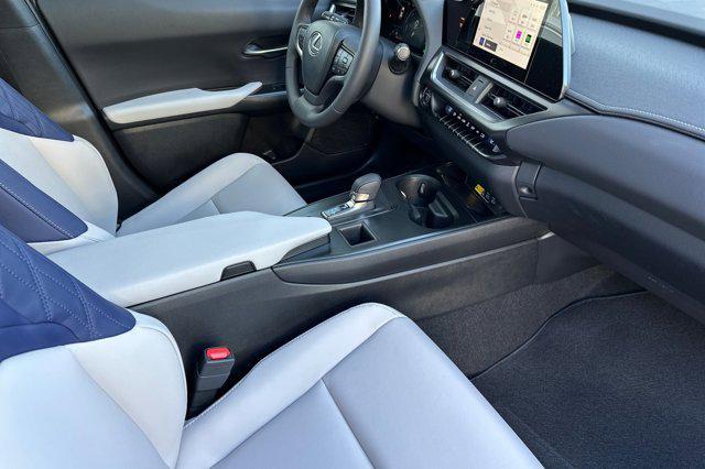 new 2025 Lexus UX 300h car, priced at $40,115