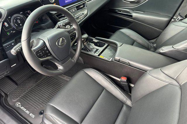 new 2025 Lexus ES 300h car, priced at $47,315