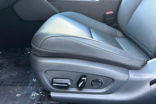 used 2025 Lexus ES 300h car, priced at $43,999