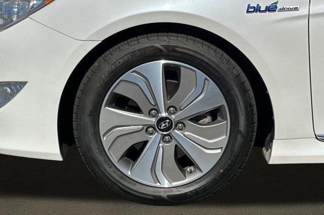 used 2013 Hyundai Sonata Hybrid car, priced at $6,896