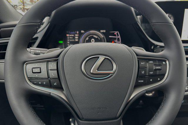 new 2025 Lexus ES 300h car, priced at $47,561