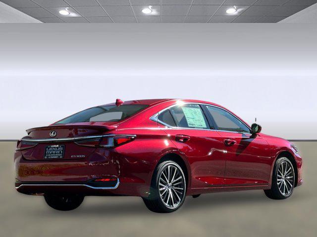 new 2025 Lexus ES 300h car, priced at $48,475
