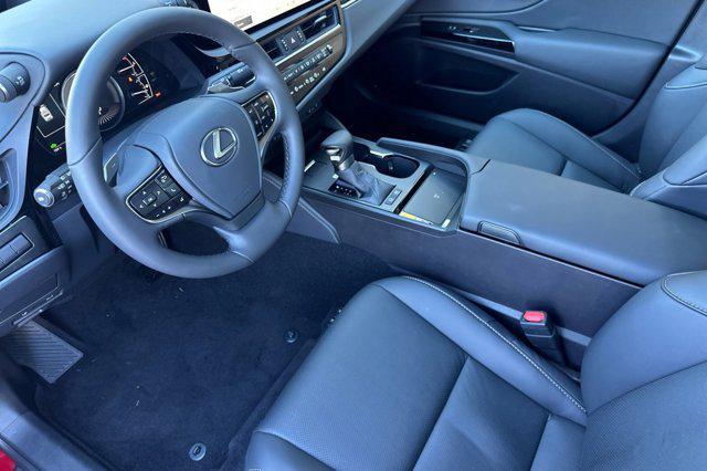 new 2025 Lexus ES 300h car, priced at $48,475
