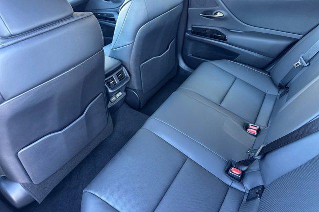 new 2025 Lexus ES 300h car, priced at $48,475