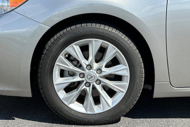 used 2014 Toyota Highlander car, priced at $12,999