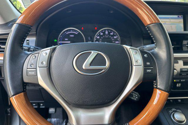 used 2014 Toyota Highlander car, priced at $12,999
