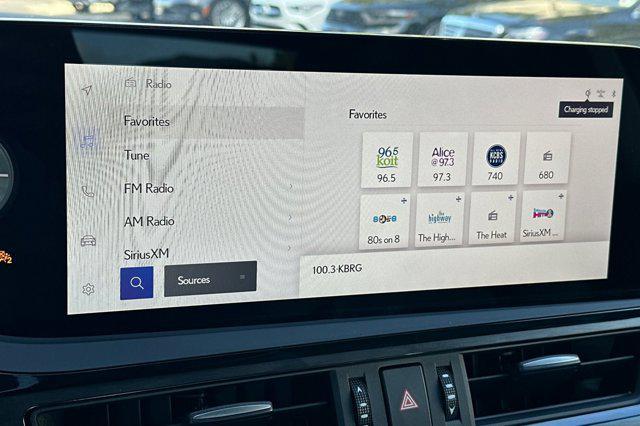new 2025 Lexus ES 300h car, priced at $53,405