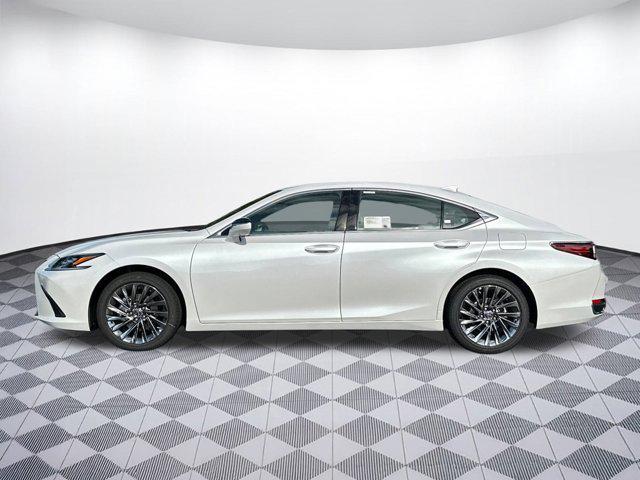 new 2025 Lexus ES 300h car, priced at $53,405