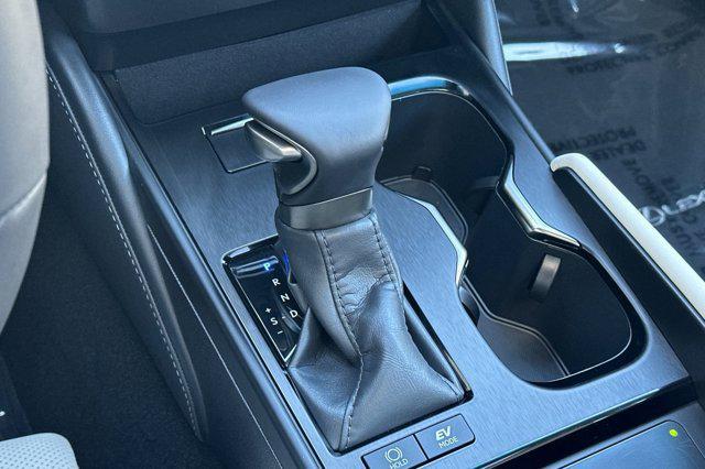 new 2025 Lexus ES 300h car, priced at $53,405