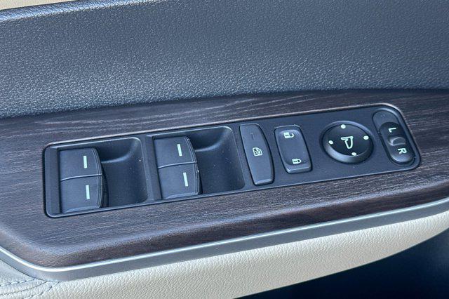 used 2019 Honda Clarity Plug-In Hybrid car, priced at $23,486