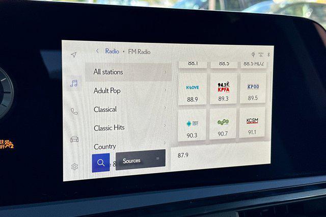 new 2025 Lexus ES 300h car, priced at $48,065