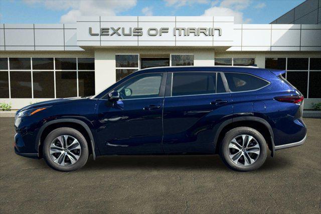 used 2024 Toyota Highlander car, priced at $35,996