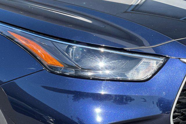 used 2024 Toyota Highlander car, priced at $35,996