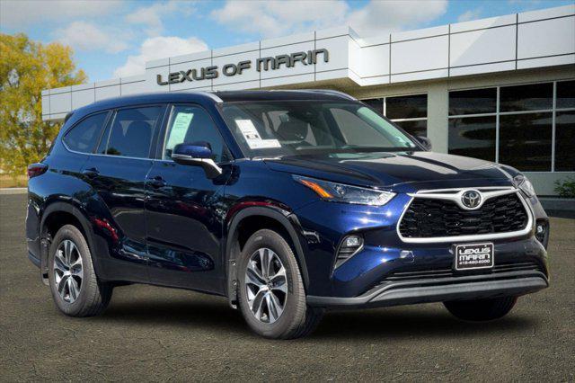 used 2024 Toyota Highlander car, priced at $35,996