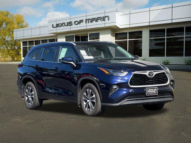 used 2024 Toyota Highlander car, priced at $38,996