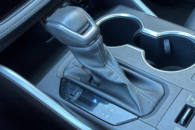 used 2024 Toyota Highlander car, priced at $35,996