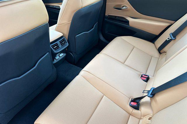 new 2025 Lexus ES 350 car, priced at $49,295