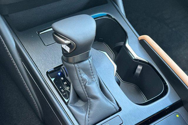 new 2025 Lexus ES 350 car, priced at $49,295