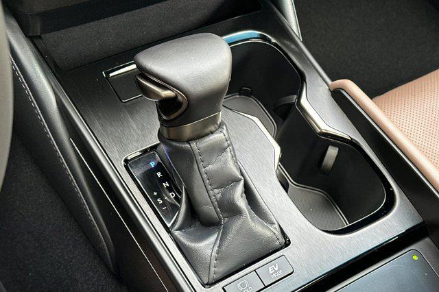 new 2025 Lexus ES 300h car, priced at $48,565