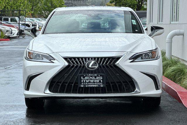 new 2025 Lexus ES 300h car, priced at $48,565