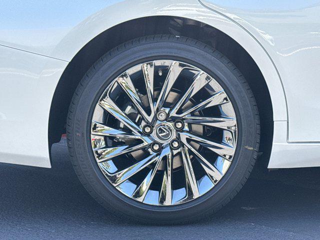 new 2025 Lexus ES 300h car, priced at $53,739