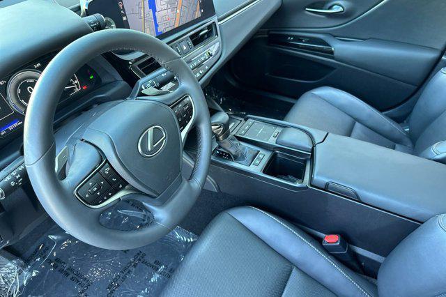used 2022 Lexus ES 300h car, priced at $35,996