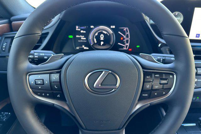 new 2025 Lexus ES 300h car, priced at $49,314