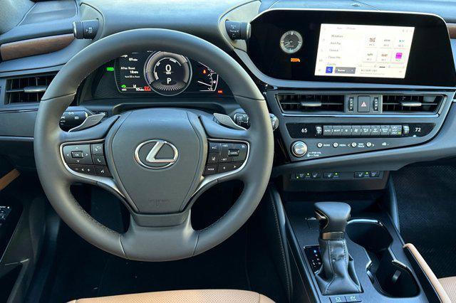 new 2025 Lexus ES 300h car, priced at $49,314