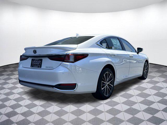 new 2025 Lexus ES 300h car, priced at $47,614