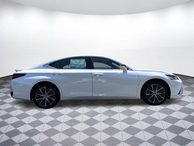 new 2025 Lexus ES 300h car, priced at $47,614