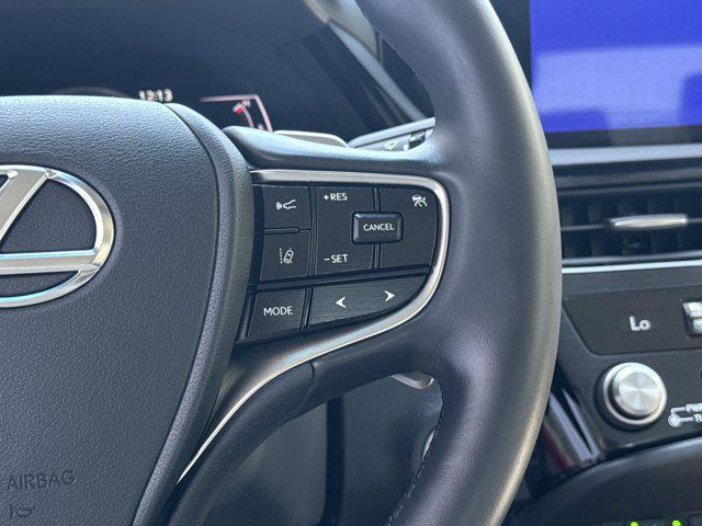 new 2025 Lexus ES 300h car, priced at $47,614