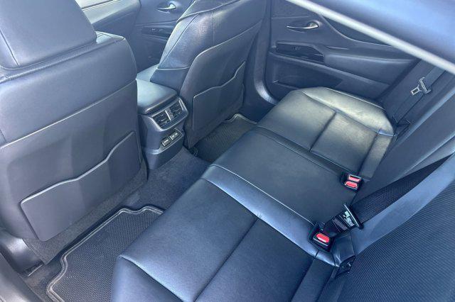 new 2025 Lexus ES 300h car, priced at $47,640