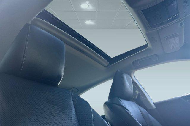 new 2025 Lexus ES 300h car, priced at $47,640