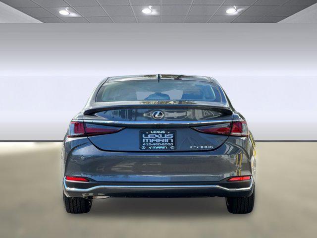 new 2025 Lexus ES 300h car, priced at $47,640