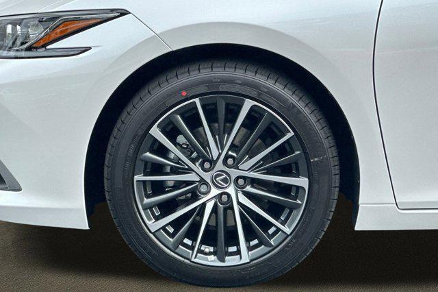 new 2025 Lexus ES 350 car, priced at $48,164