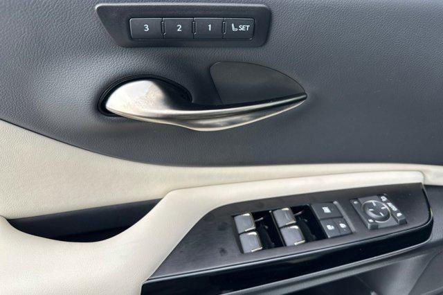 new 2025 Lexus ES 350 car, priced at $48,164