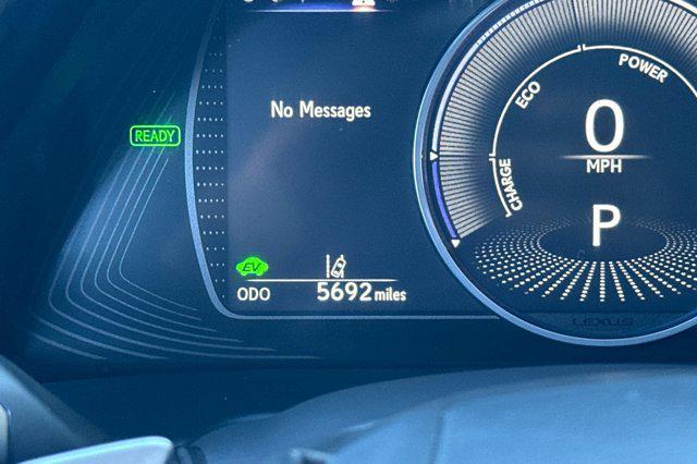 used 2025 Lexus ES 300h car, priced at $45,996