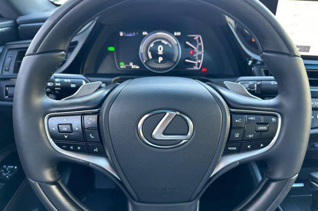 new 2025 Lexus ES 300h car, priced at $52,905
