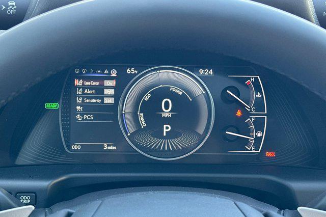 new 2025 Lexus ES 300h car, priced at $47,695