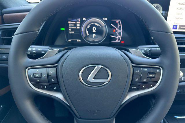 new 2025 Lexus ES 300h car, priced at $47,695
