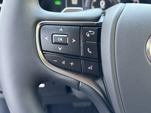 new 2025 Lexus ES 300h car, priced at $47,195