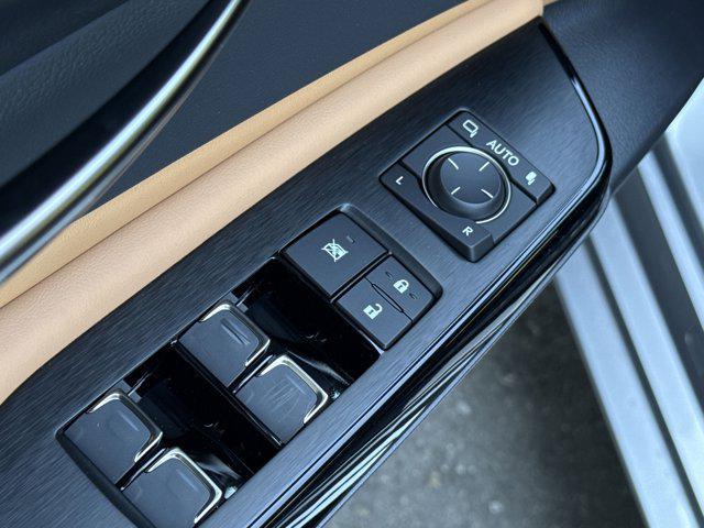 new 2025 Lexus ES 300h car, priced at $47,195